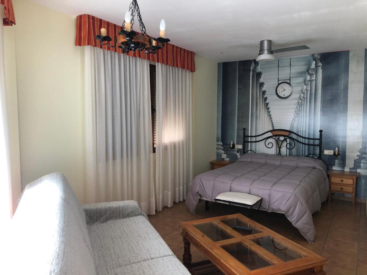 Hotel Hospederia Zacatin アルカラ・ラ・レアル エクステリア 写真