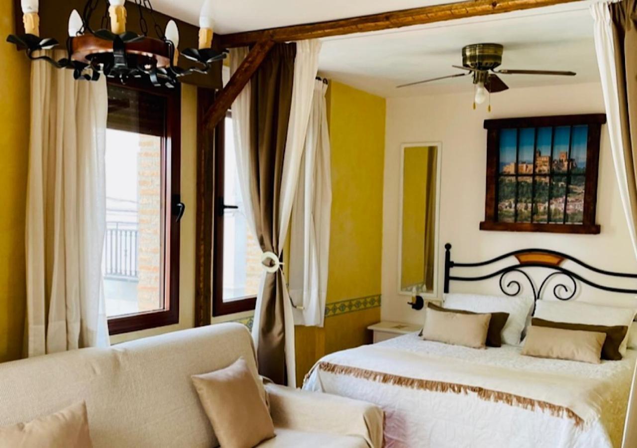 Hotel Hospederia Zacatin アルカラ・ラ・レアル エクステリア 写真